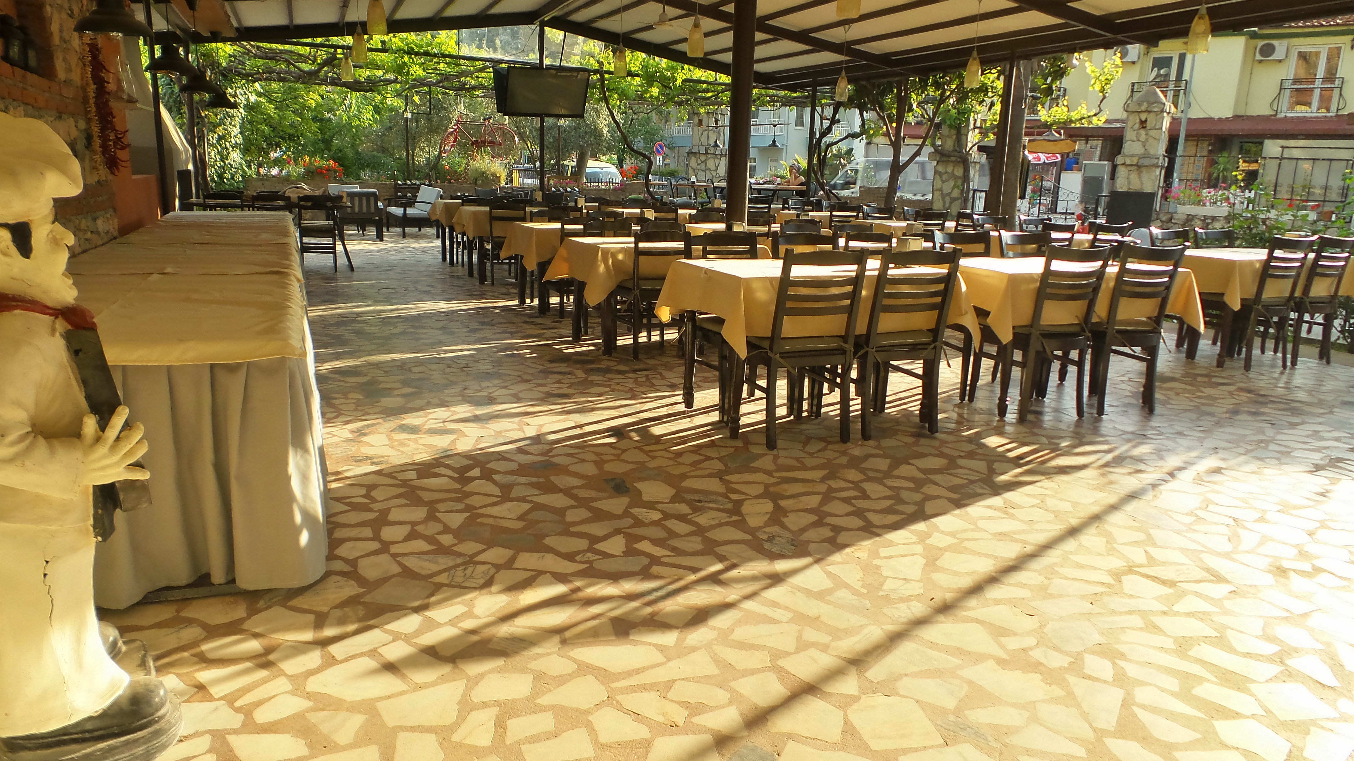 Ünlü Hotel