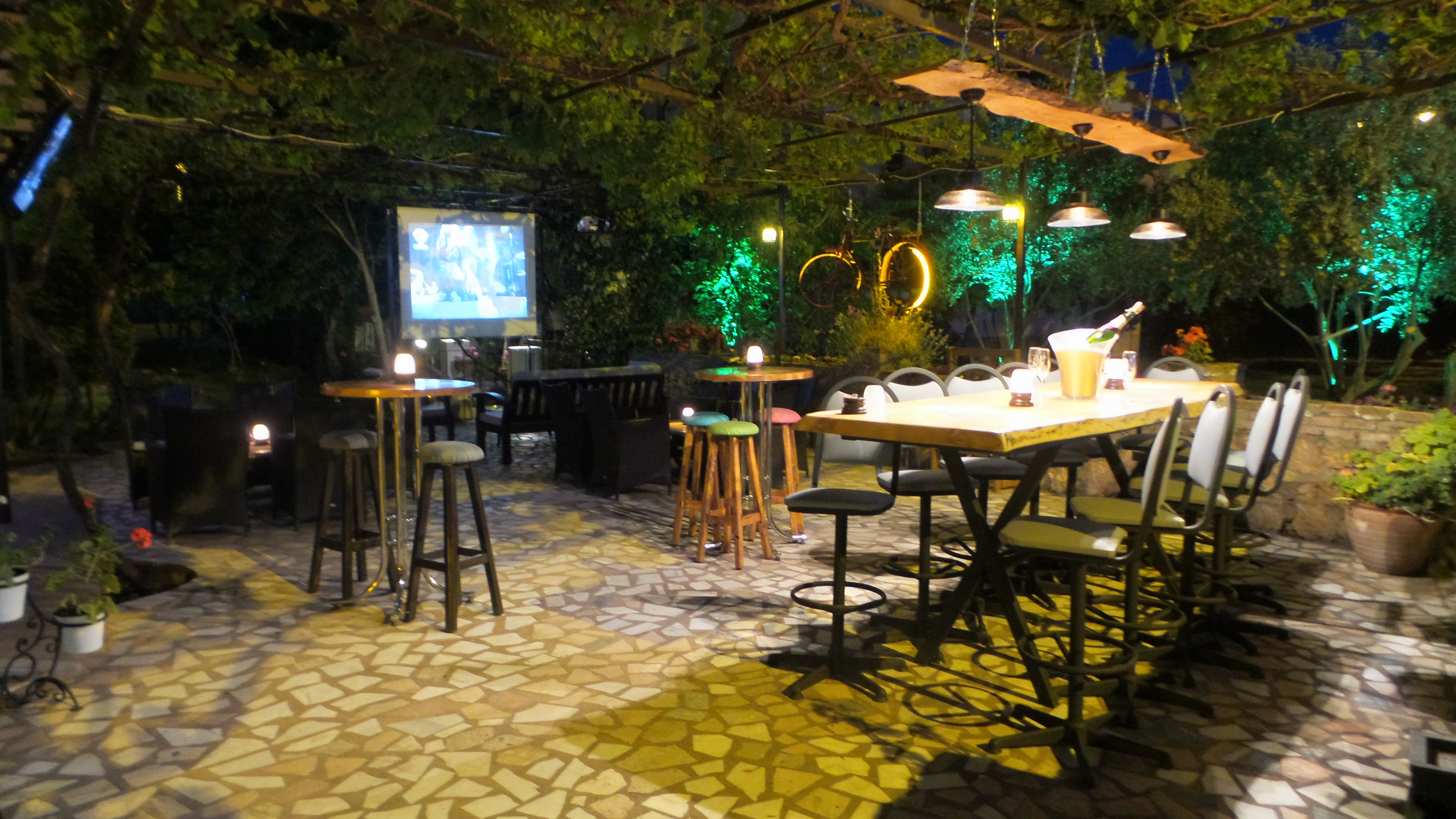 Ünlü Hotel