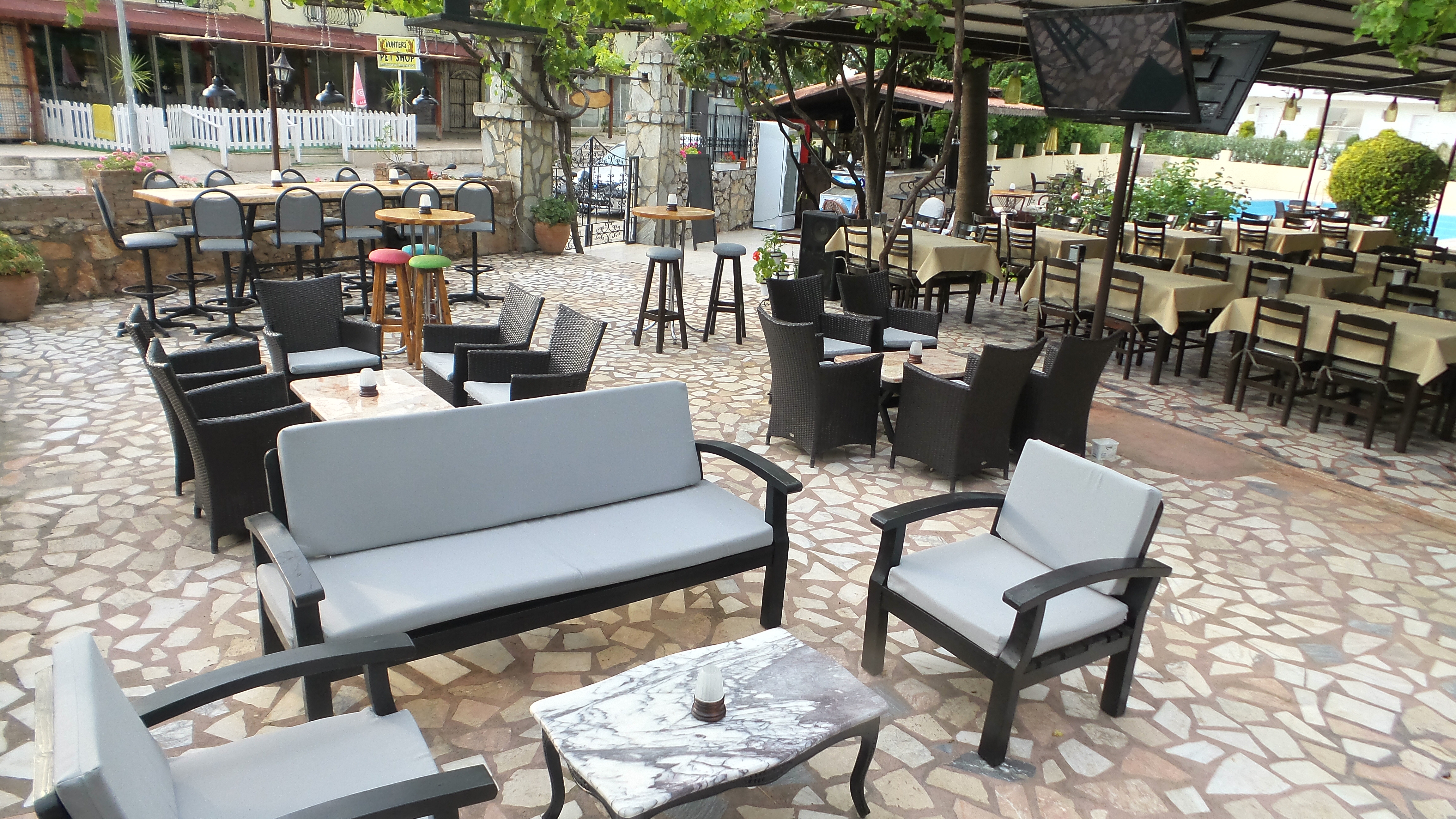 Ünlü Hotel