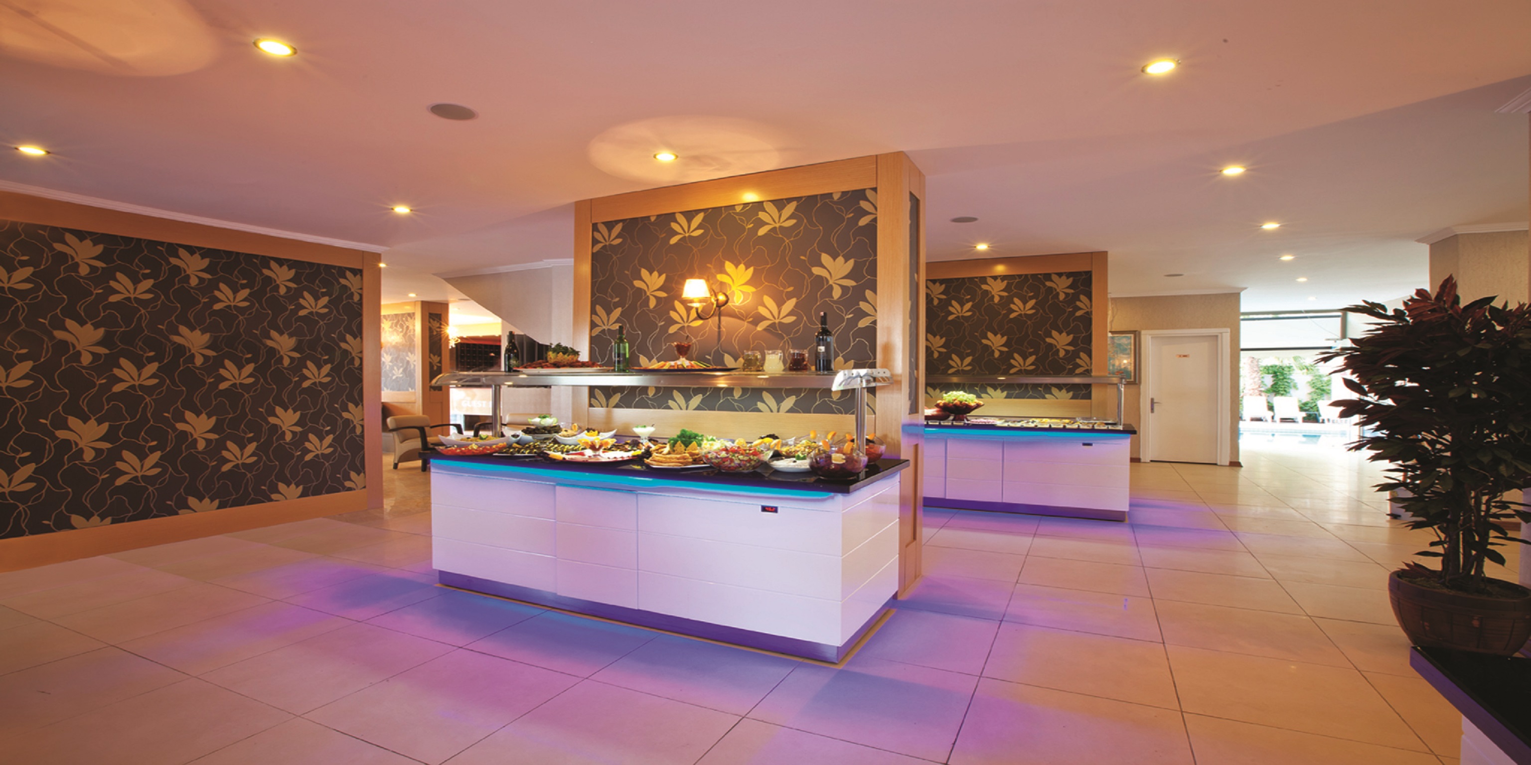 Aurasia Beach Hotel