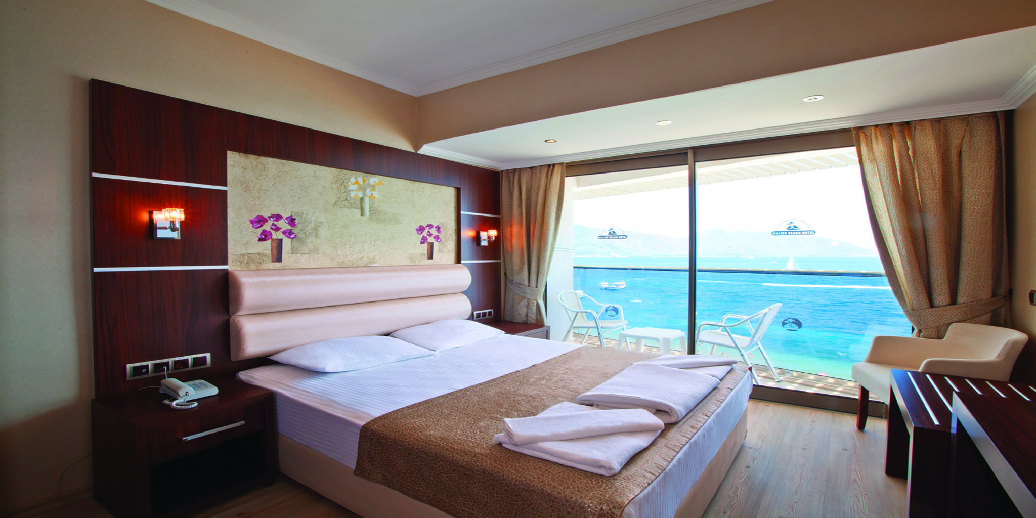 Aurasia Beach Hotel