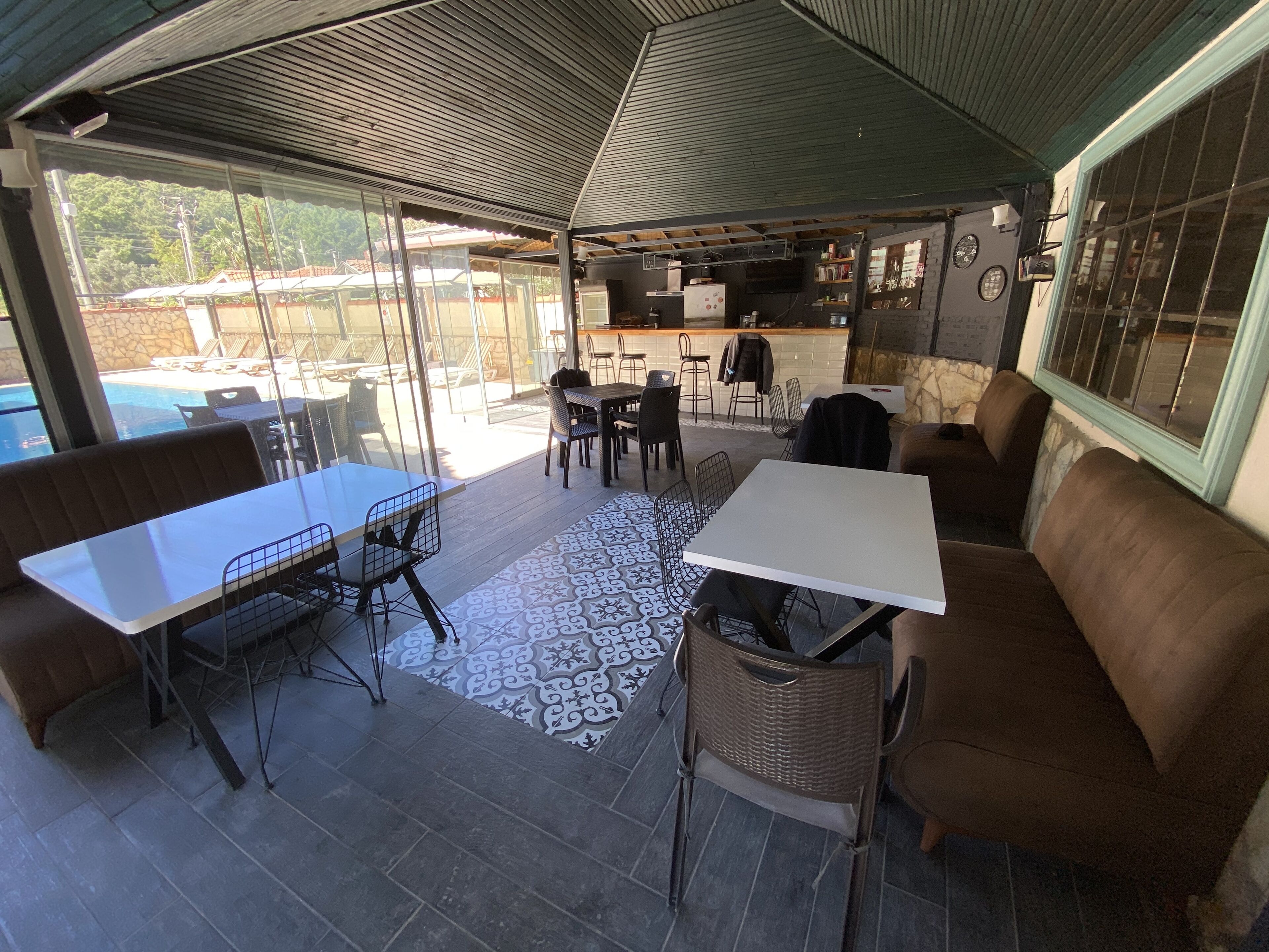 Belmaris Apartments