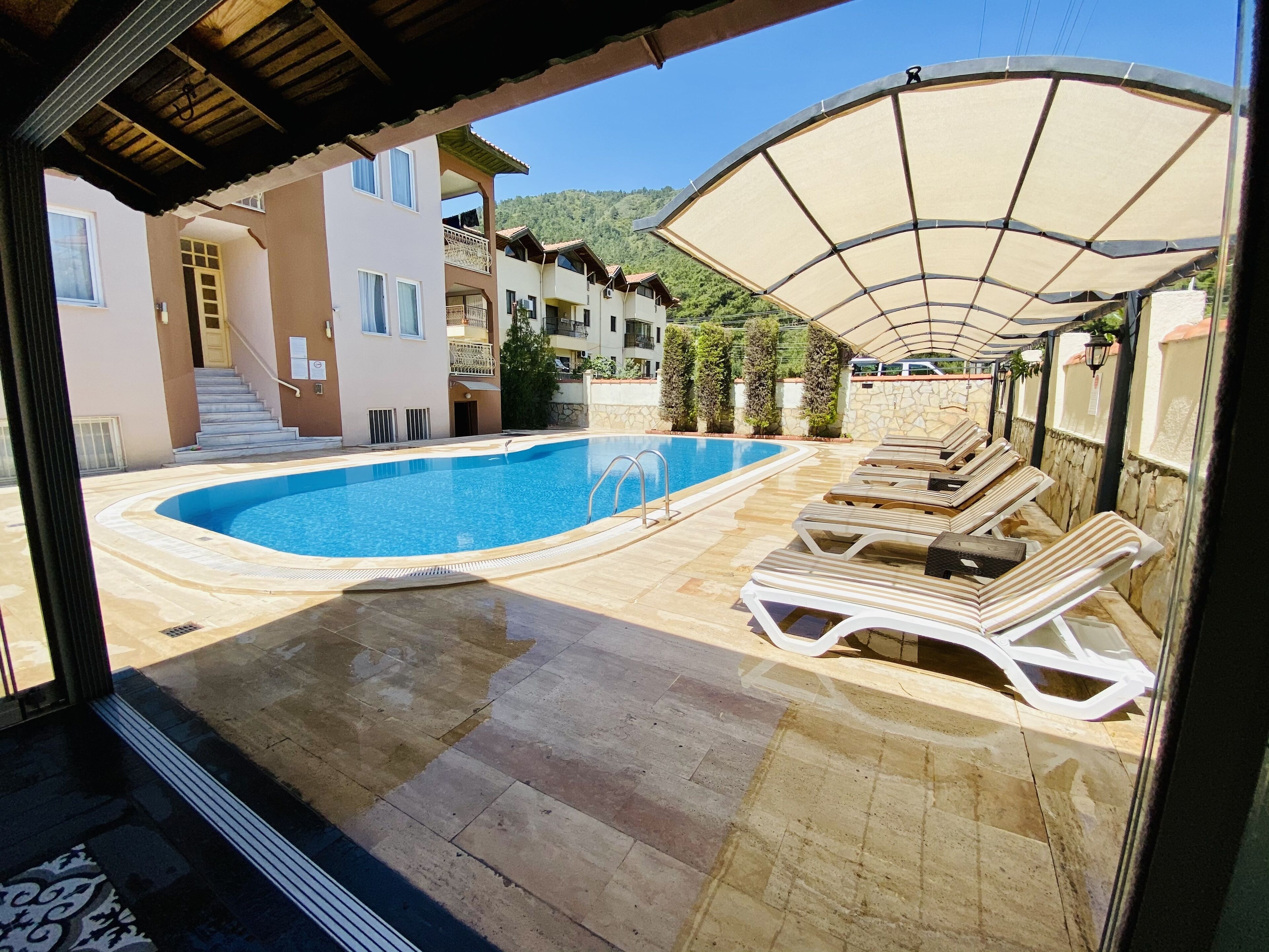 Belmaris Apartments