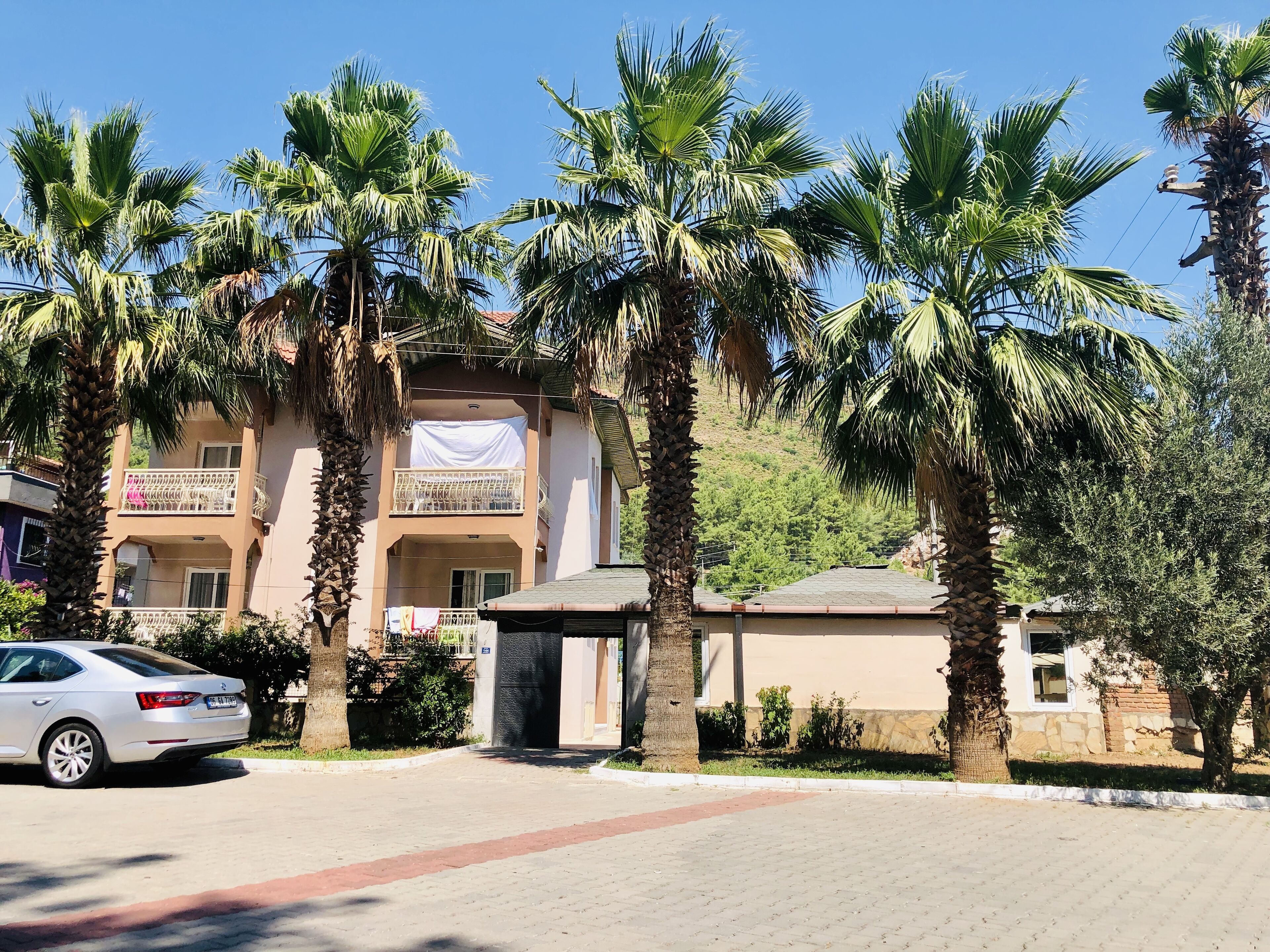 Belmaris Apartments