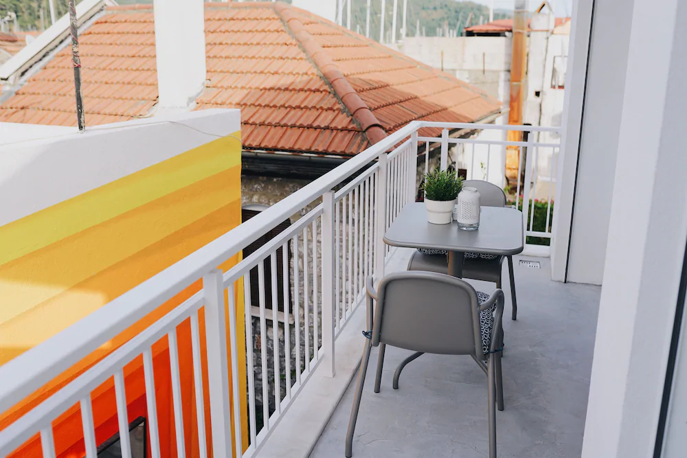Bono Houses Condo
