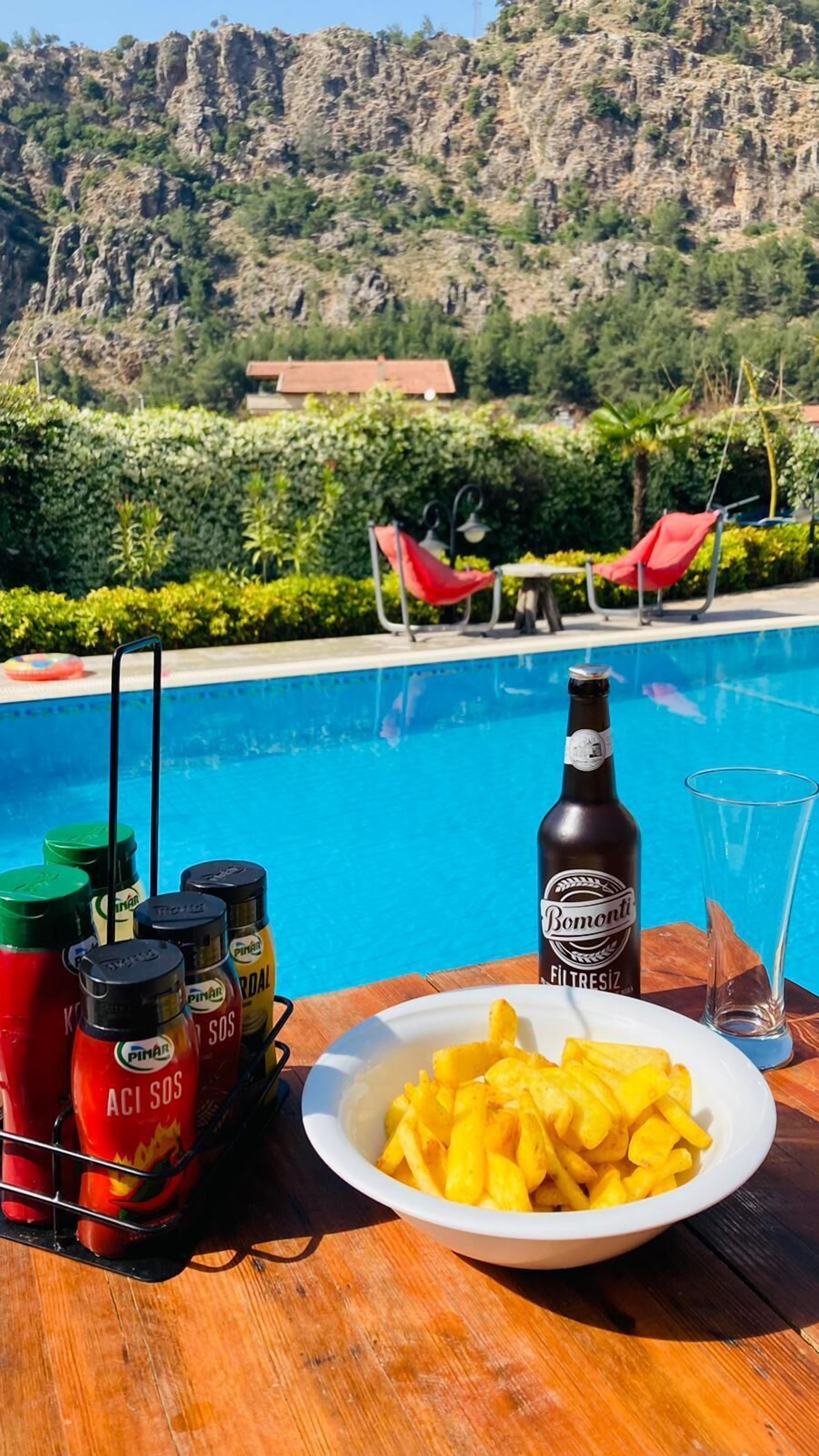 Bybassios Hotel