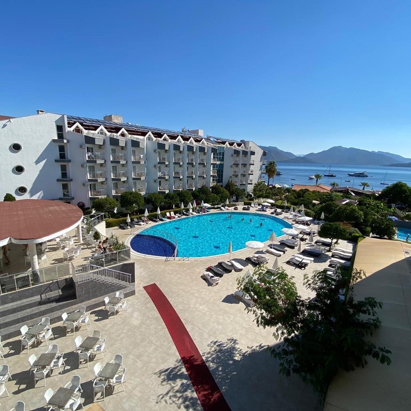 Caprice Beach Hotel