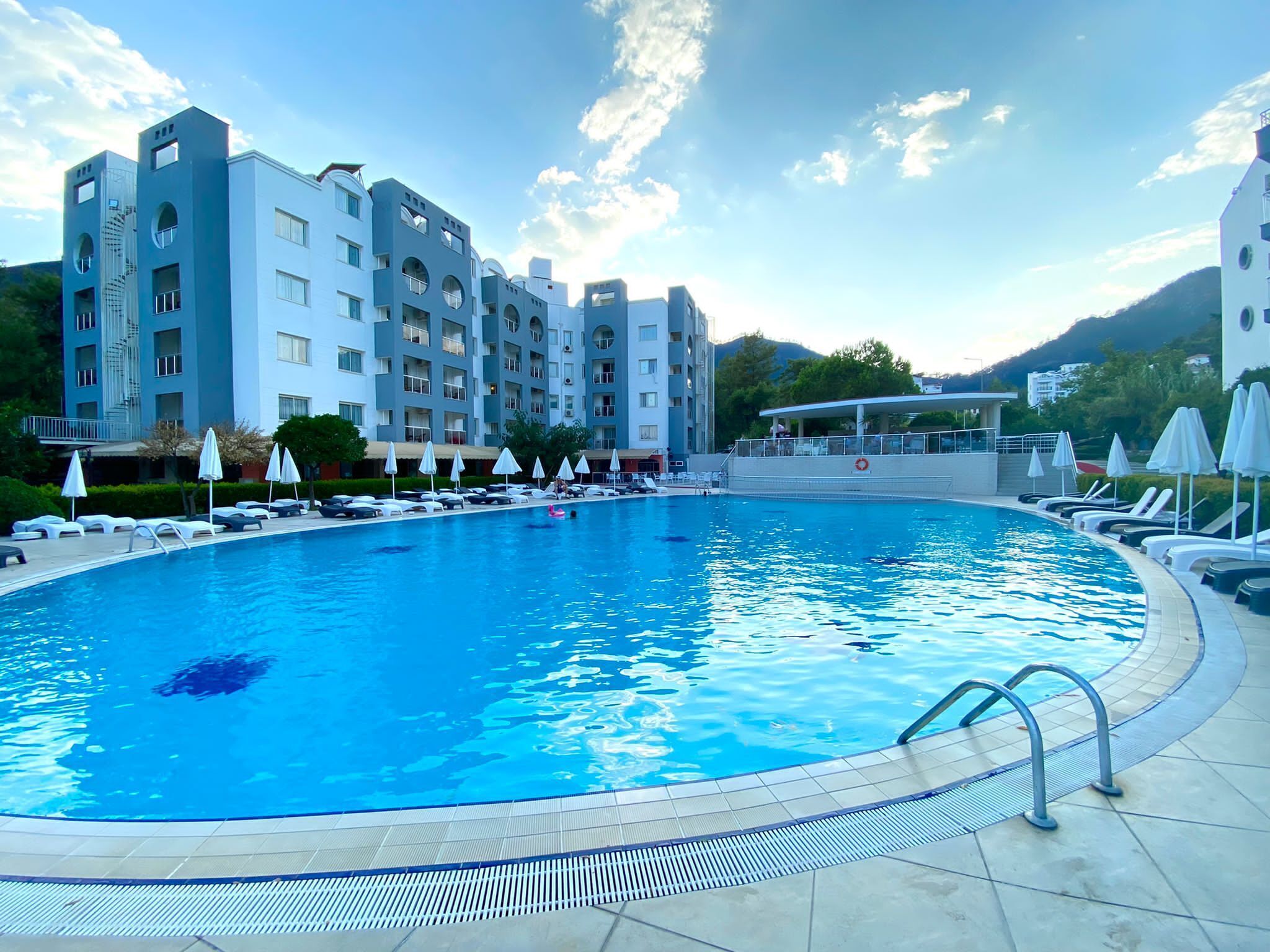 Caprice Beach Hotel