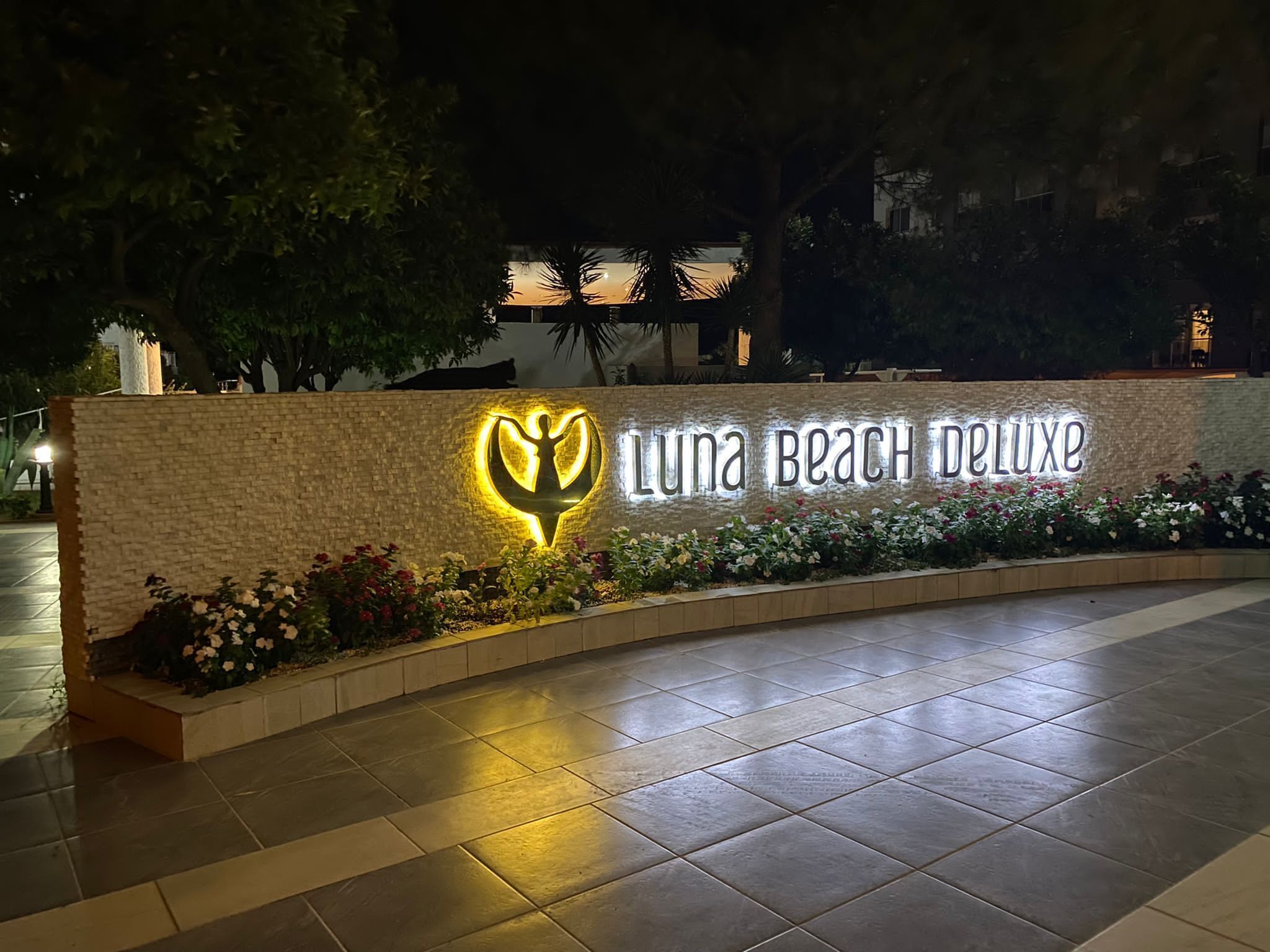 Caprice Beach Hotel