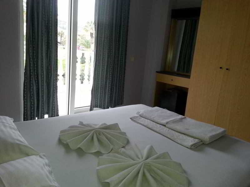 Club Ege Apart Hotel