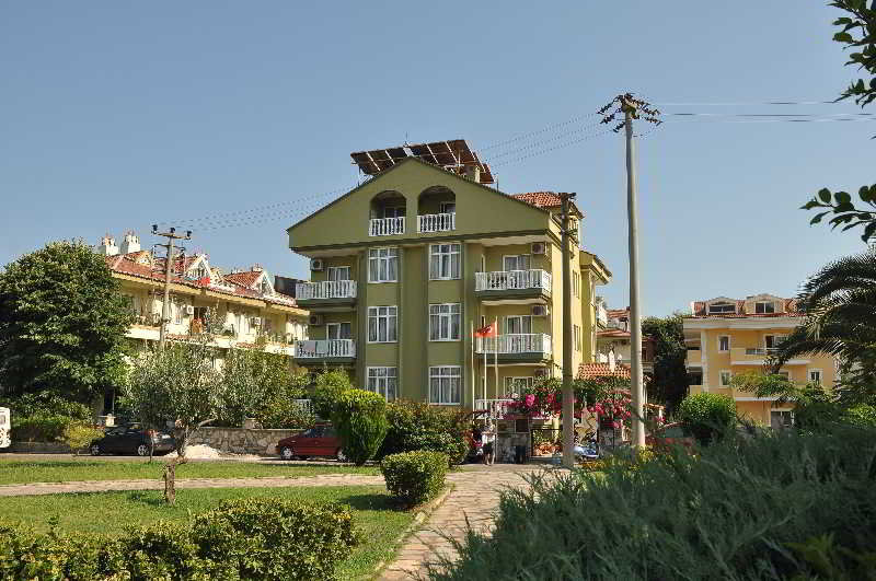 Club Ege Apart Hotel