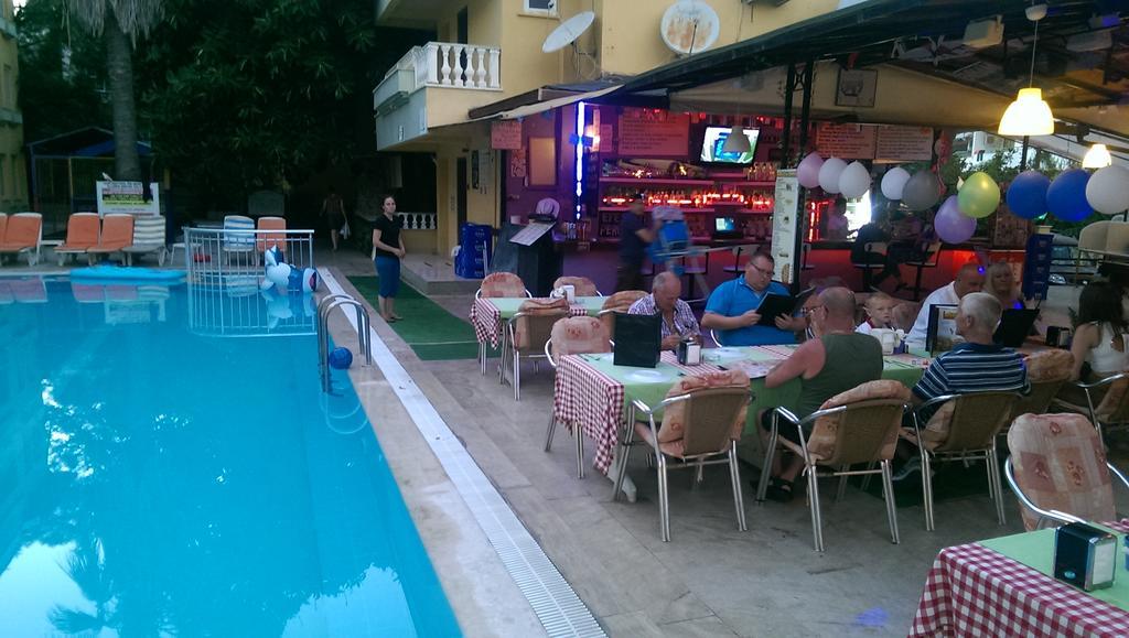 Club Sunset Apart
