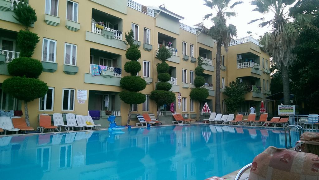 Club Sunset Apart