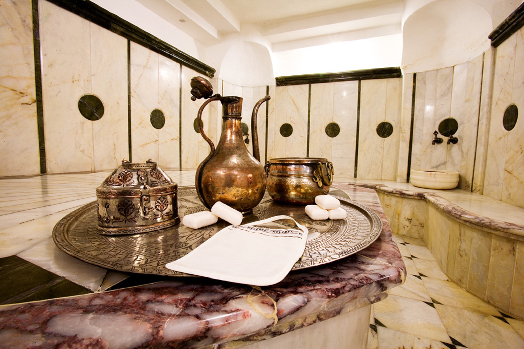 Grand Faros Hotel