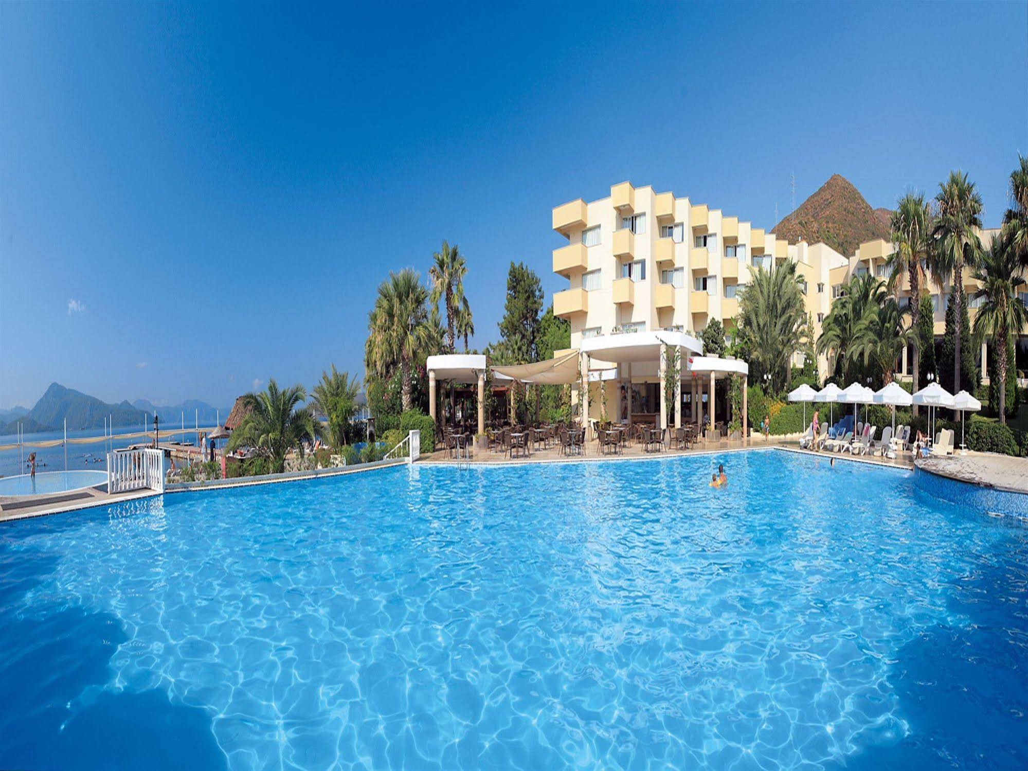 Fortezza Beach Resort