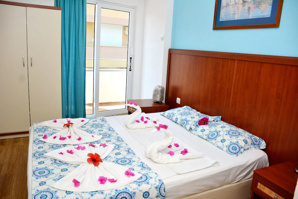 Avisos Hotel & Apartments