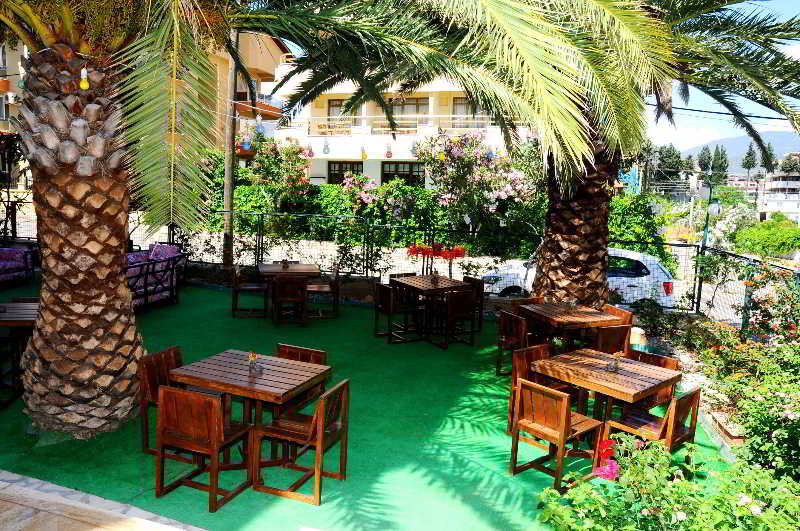 Avisos Hotel & Apartments