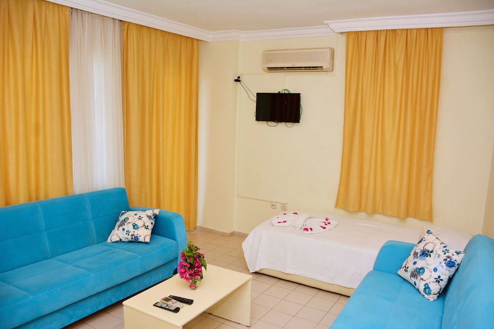 Avisos Hotel & Apartments