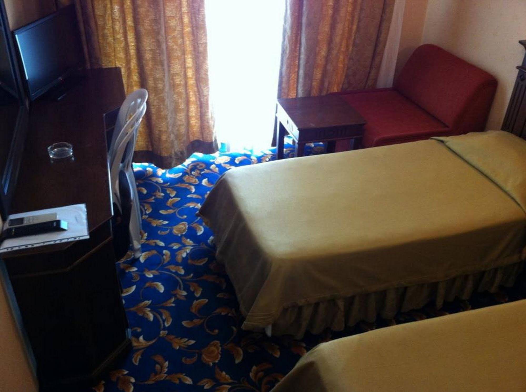 Oasis Hotel & Apartments