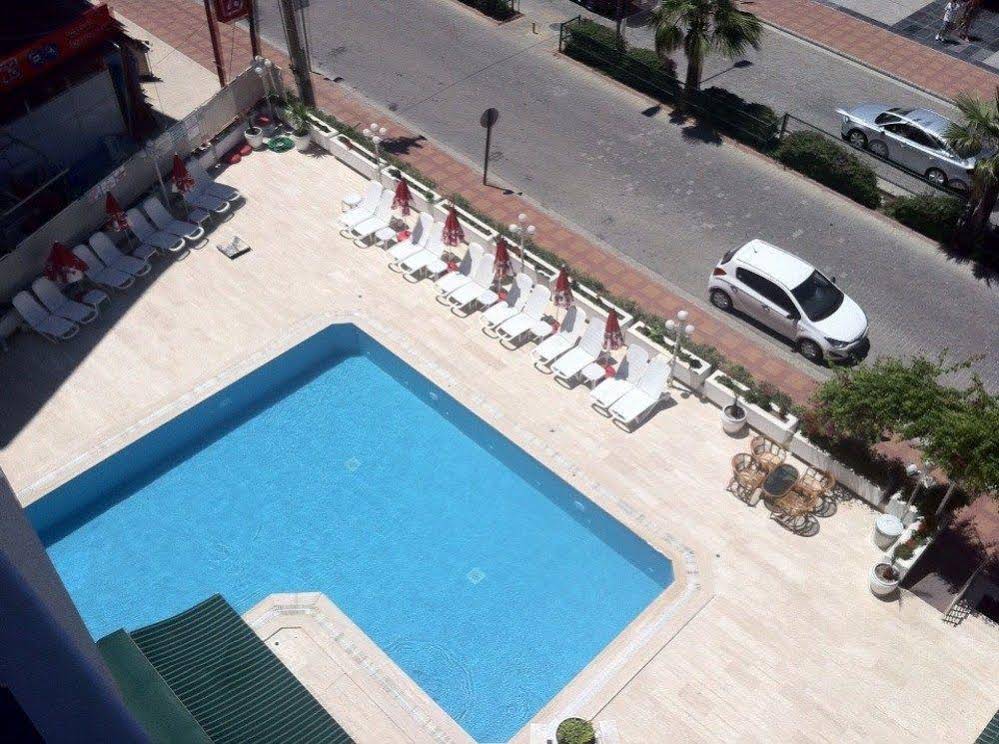 Oasis Hotel & Apartments