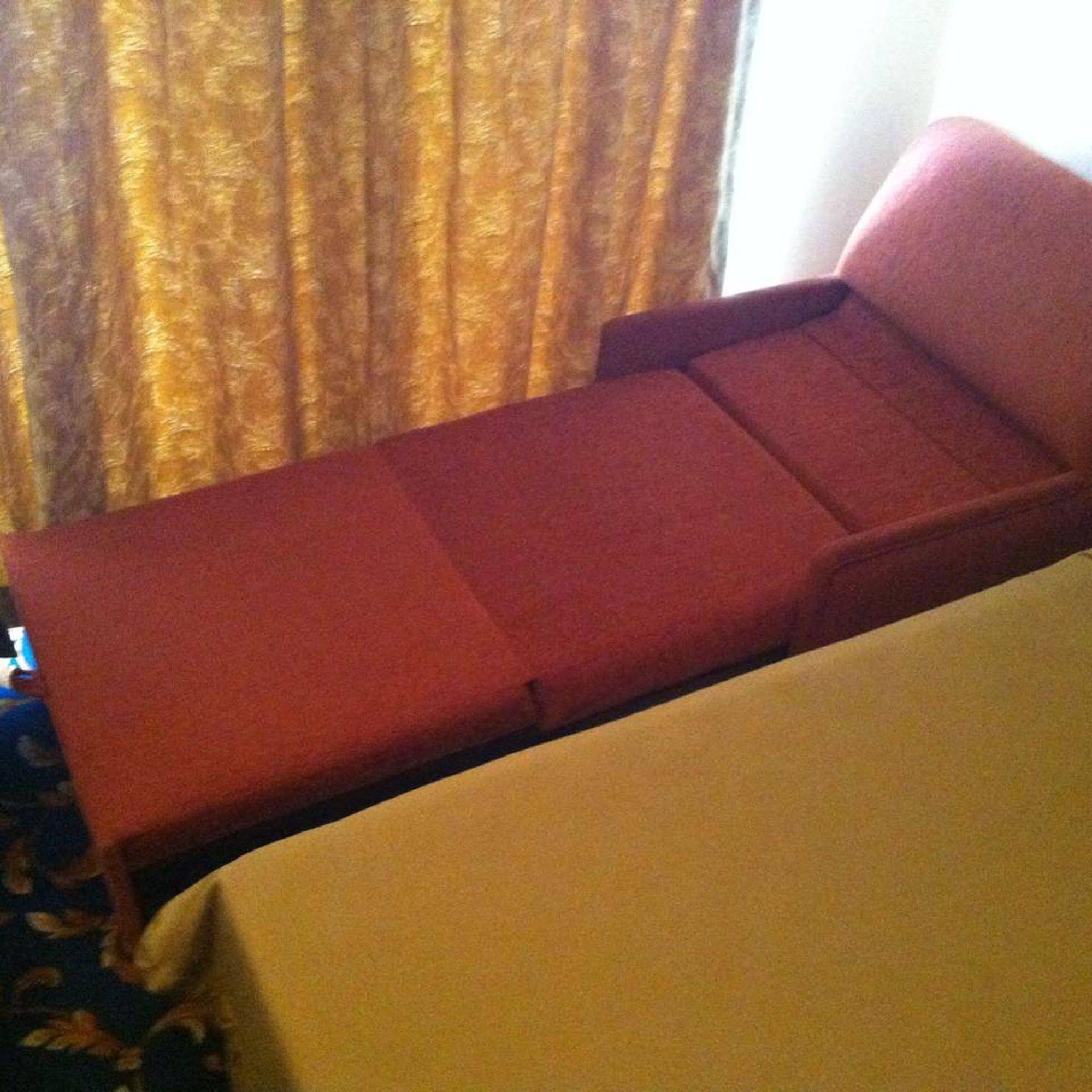 Oasis Hotel & Apartments
