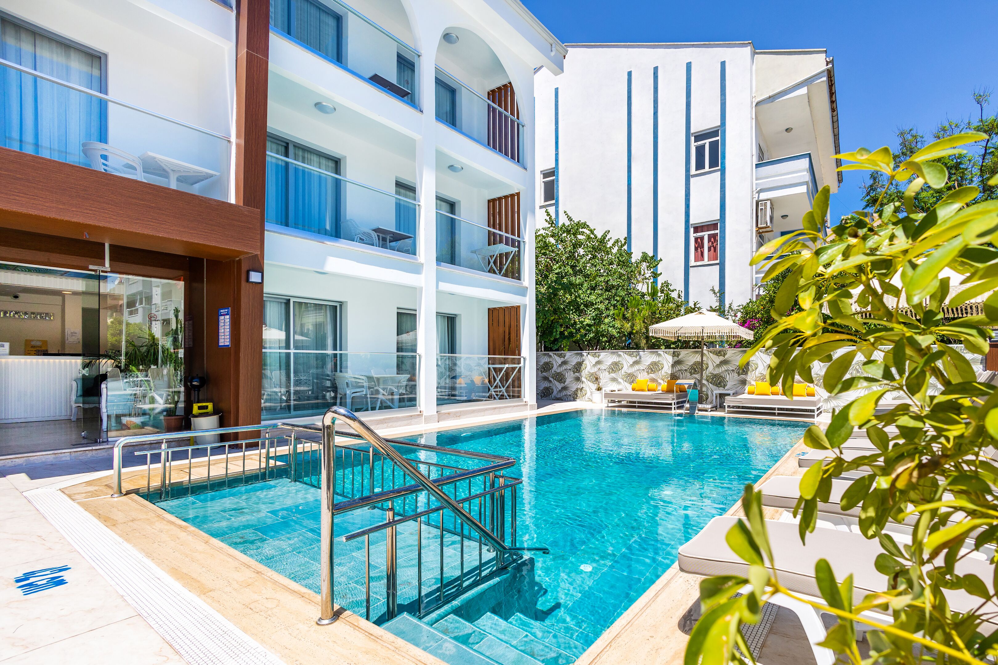 Princess Kinli Suites Hotel