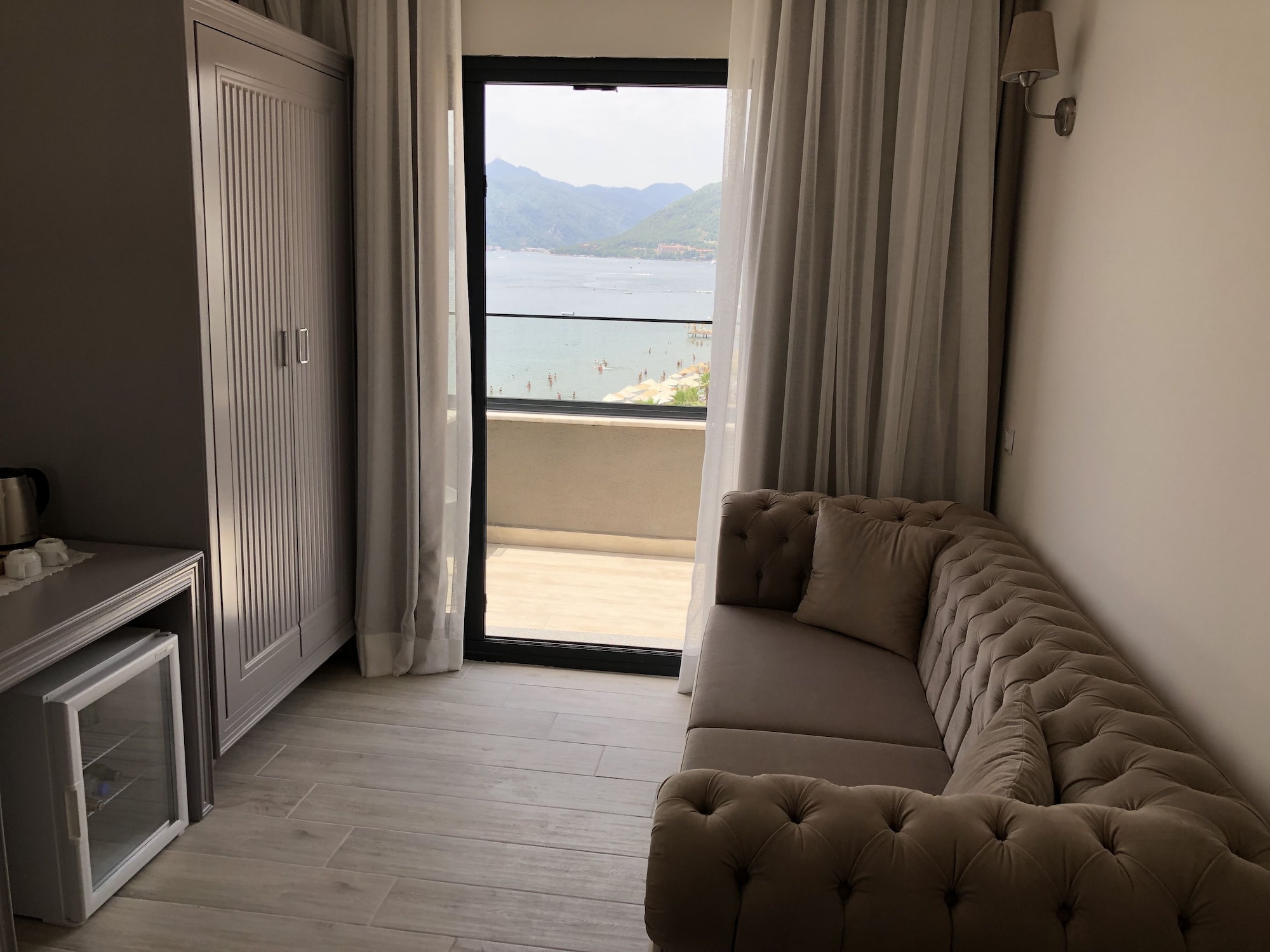 Yunus Hotel