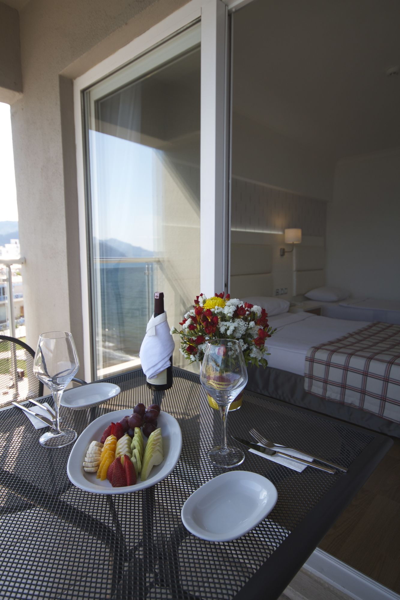 Yunus Hotel