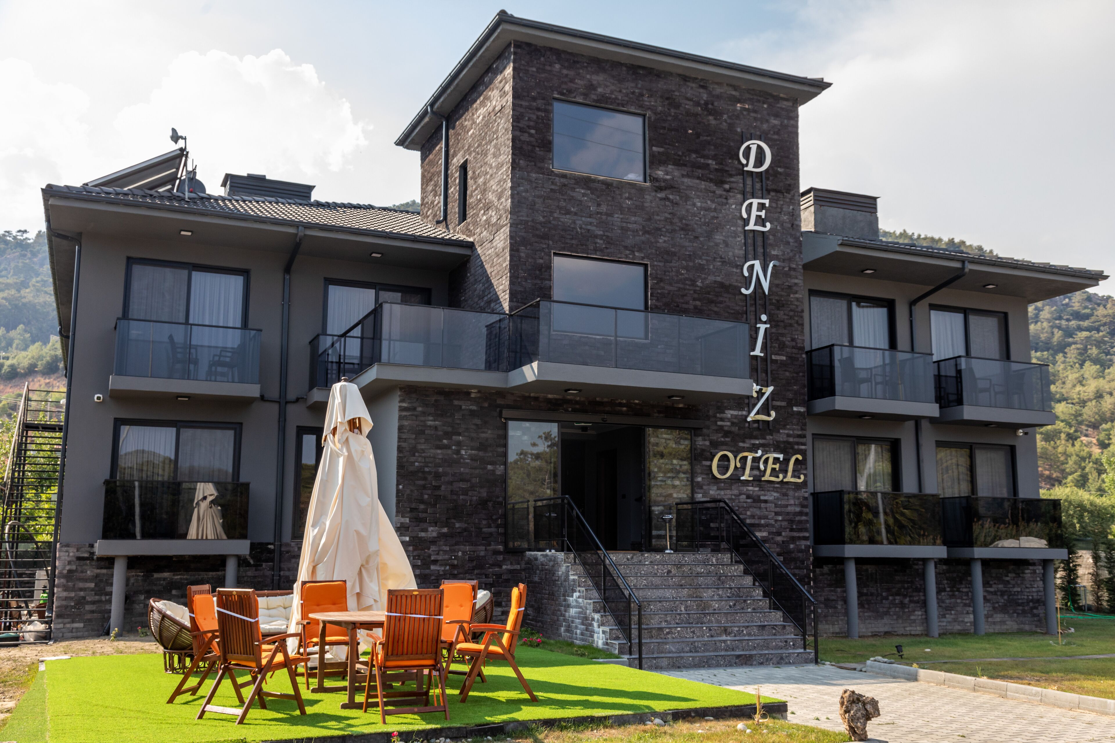 Deniz Otel