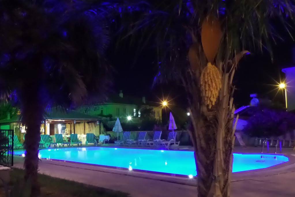Yaprak Hotel
