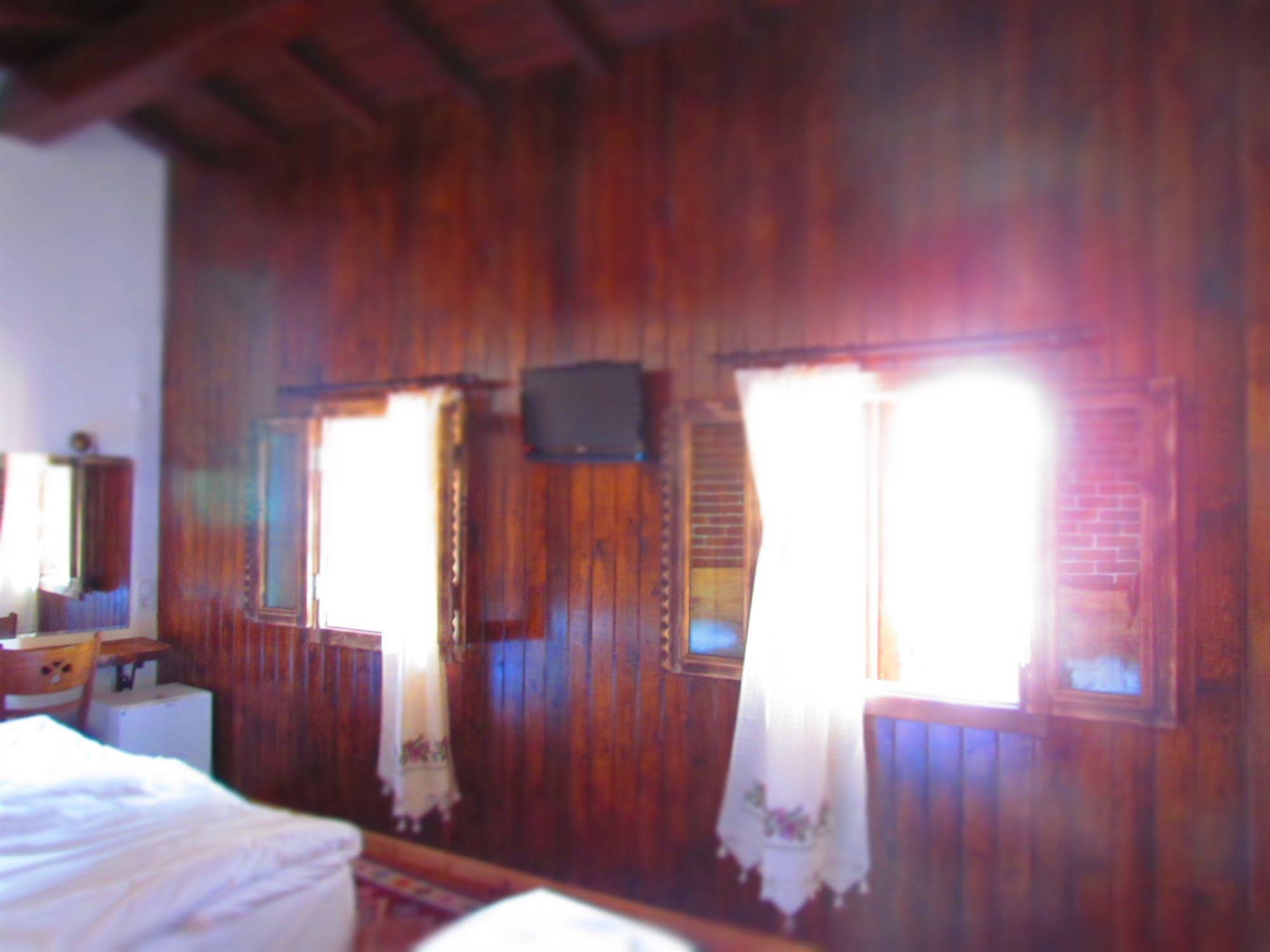 Amazon Petite Palace