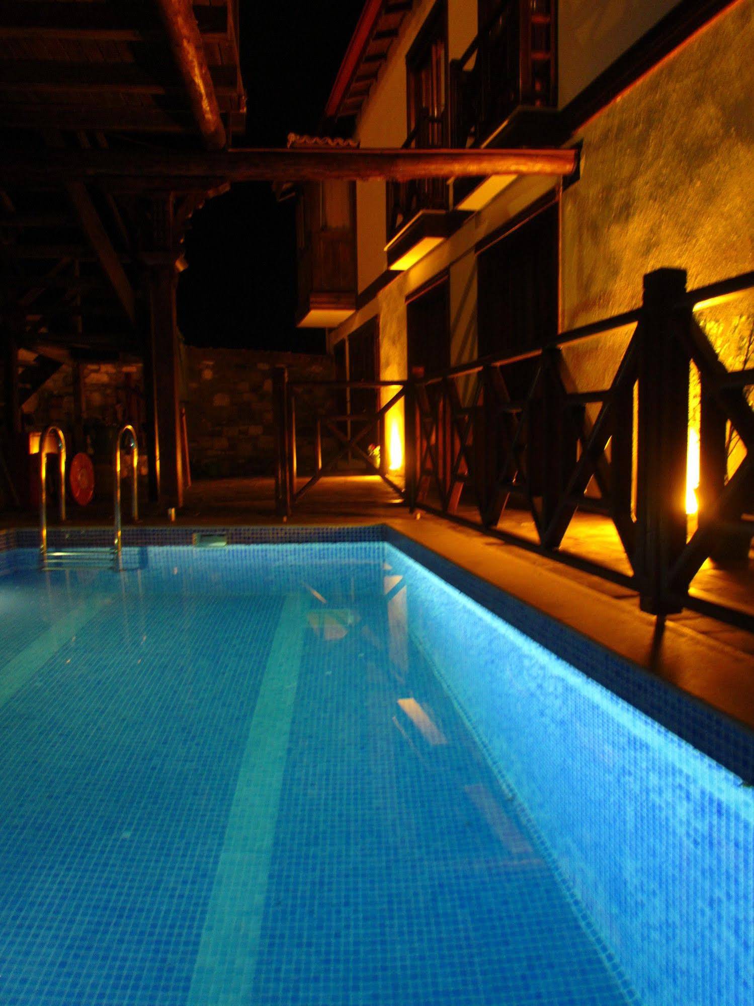 Amazon Petite Palace