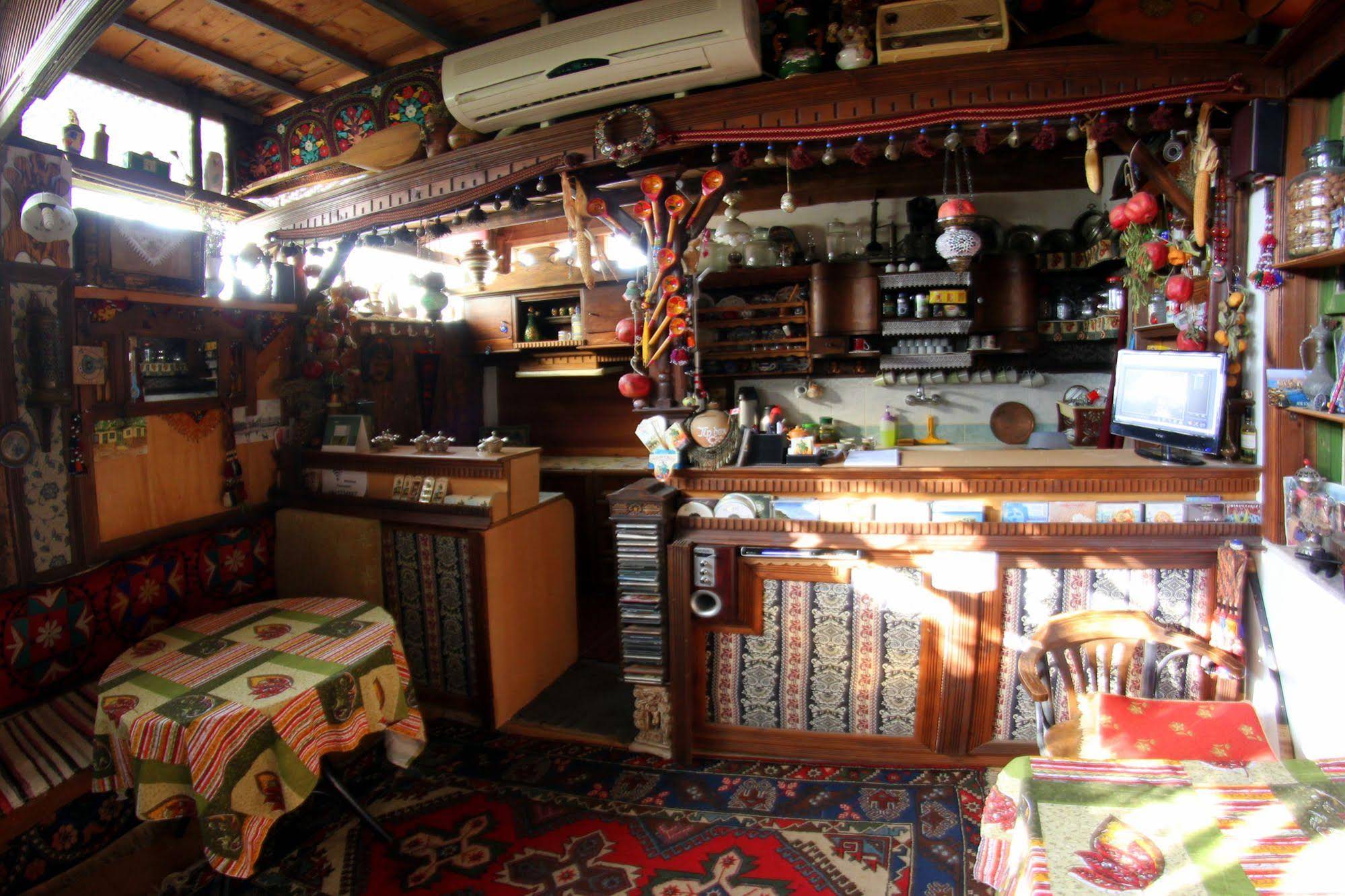 Homeros Pension & Guesthouse