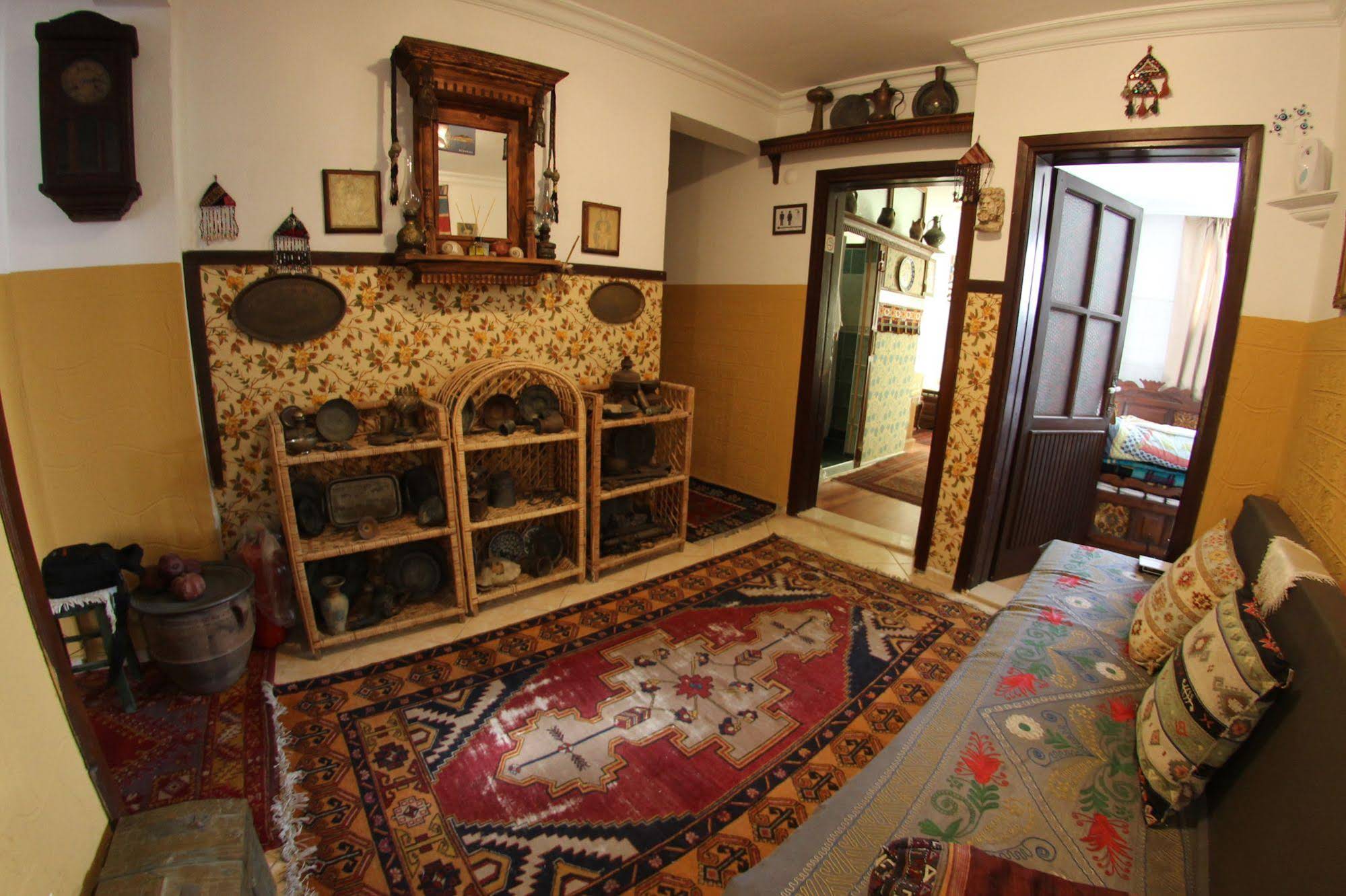 Homeros Pension & Guesthouse