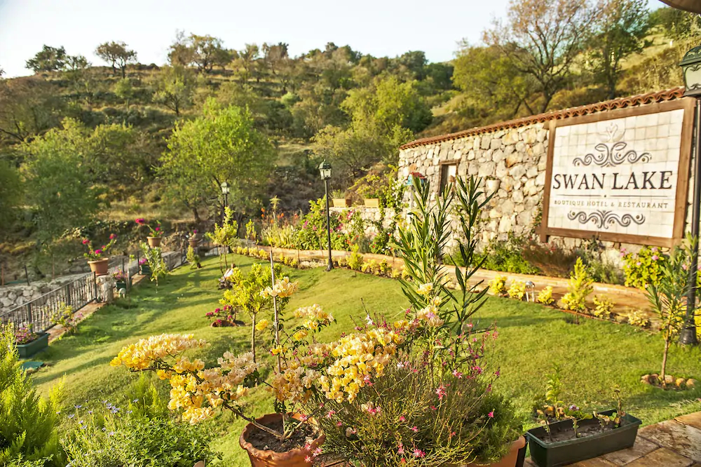 Swan Lake Boutique Hotel