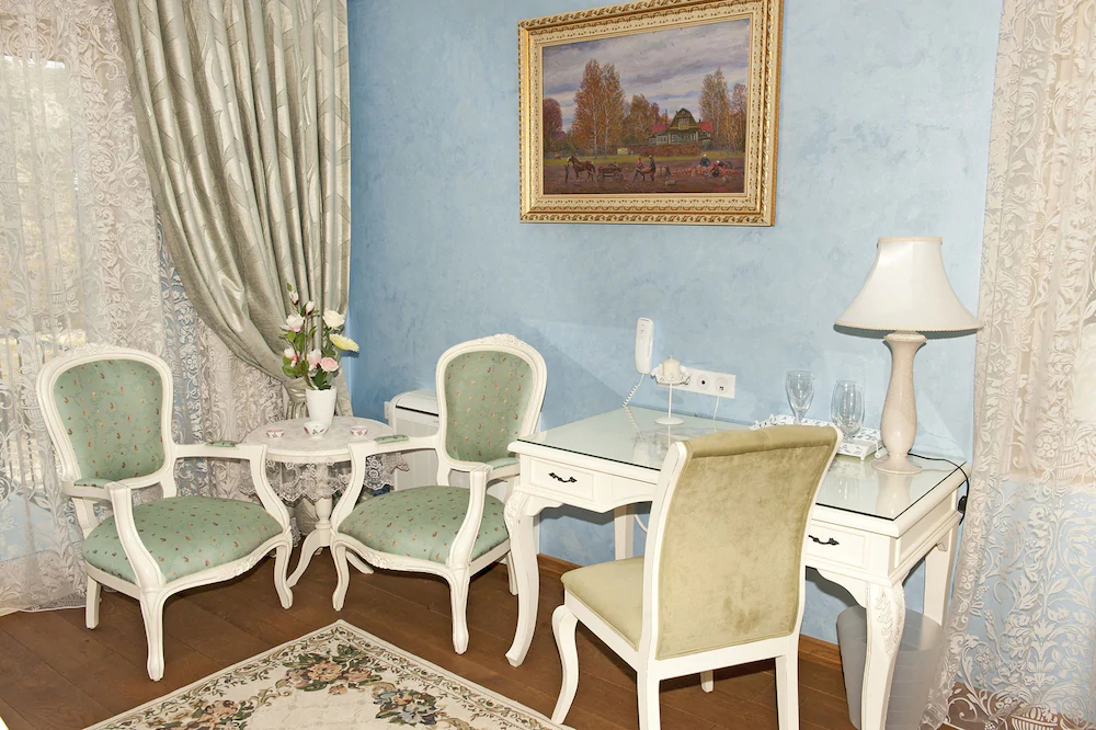 Swan Lake Boutique Hotel
