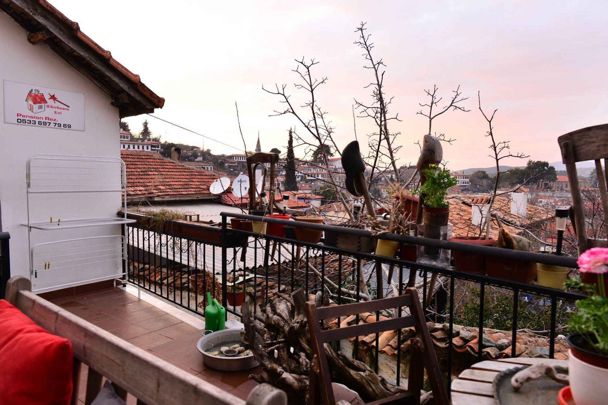 Sihirbazin Evi