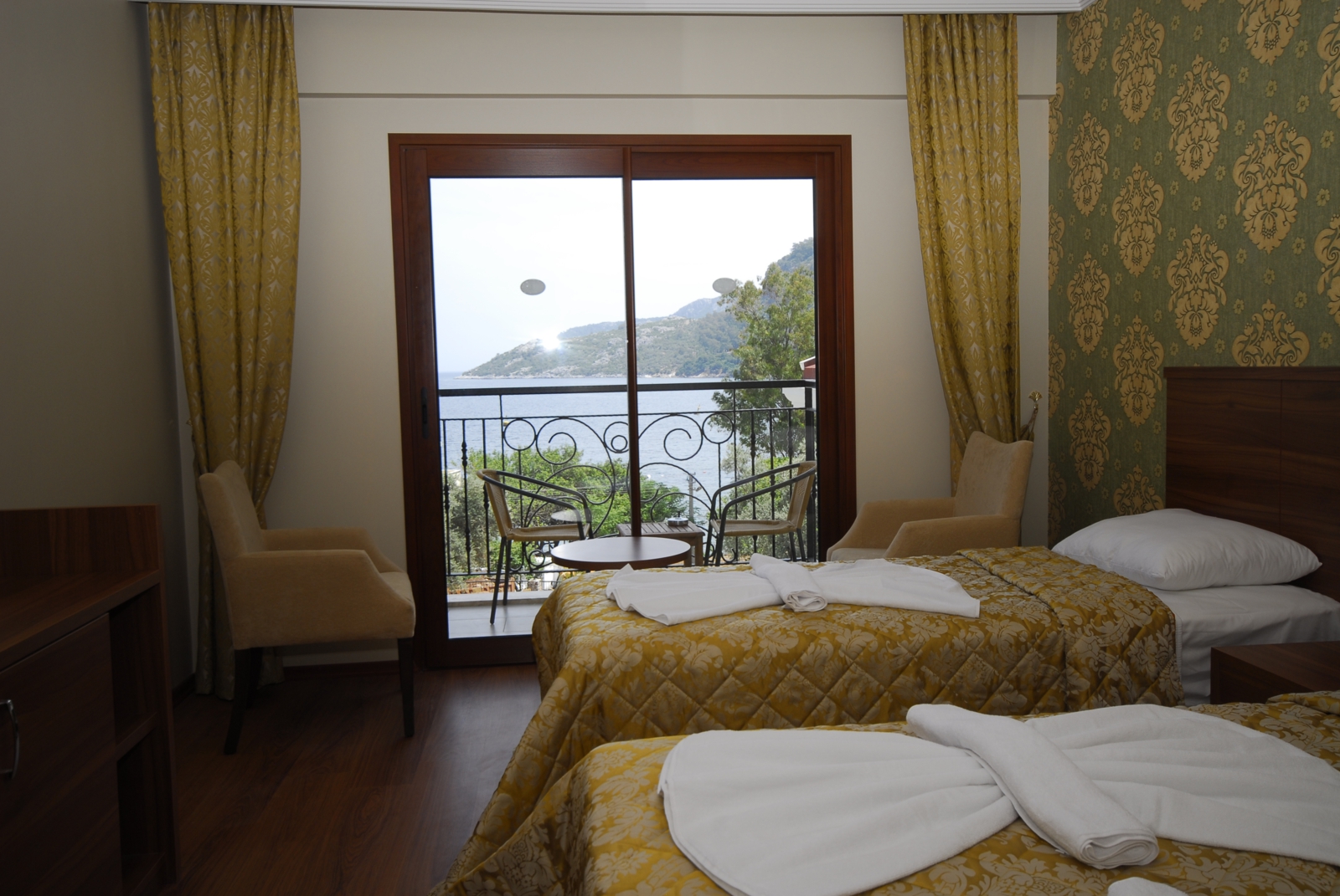 Meril Club Hotels & Spa