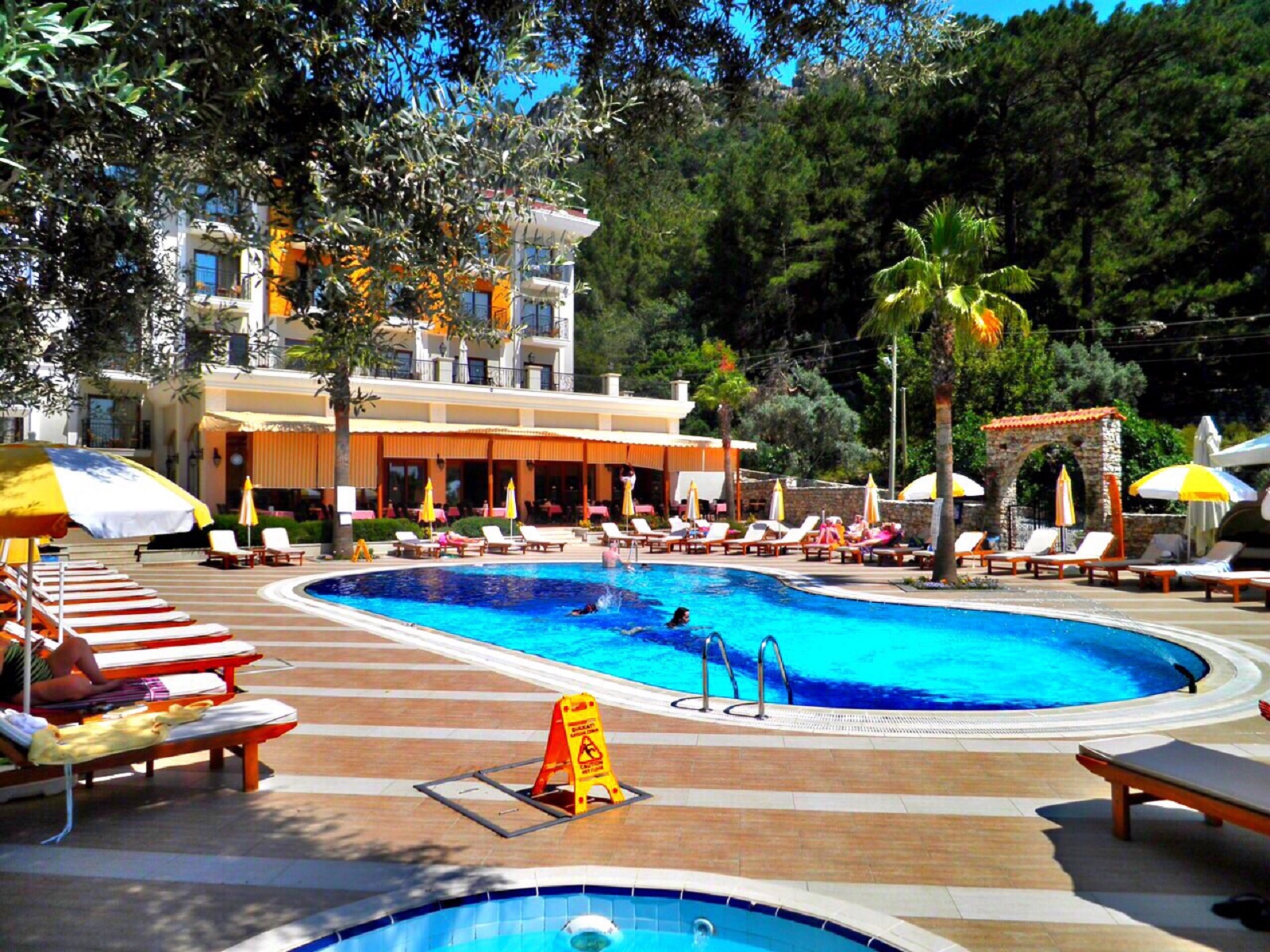 Meril Club Hotels & Spa