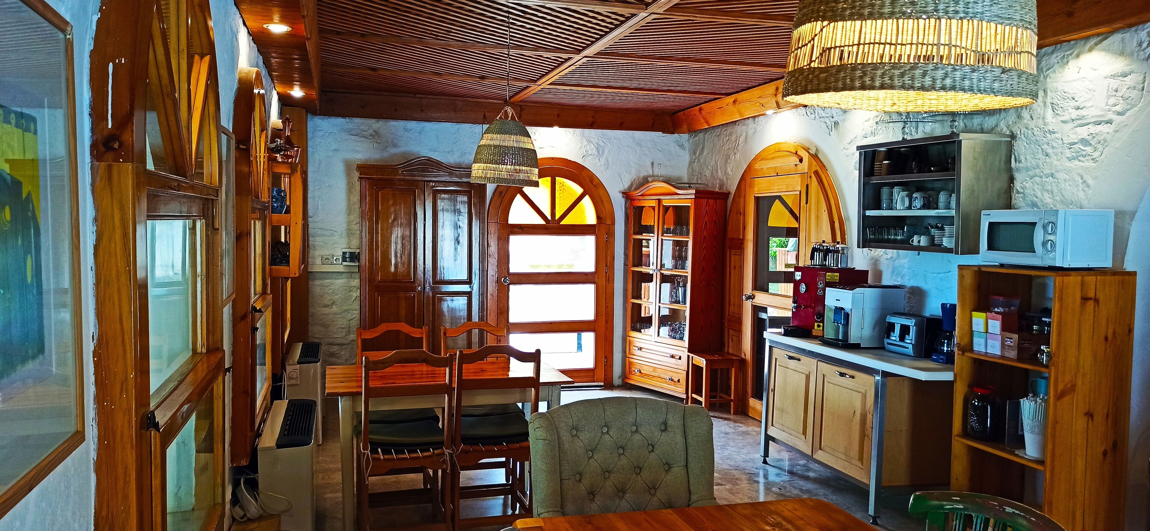 Swiss Eviniz Hotel