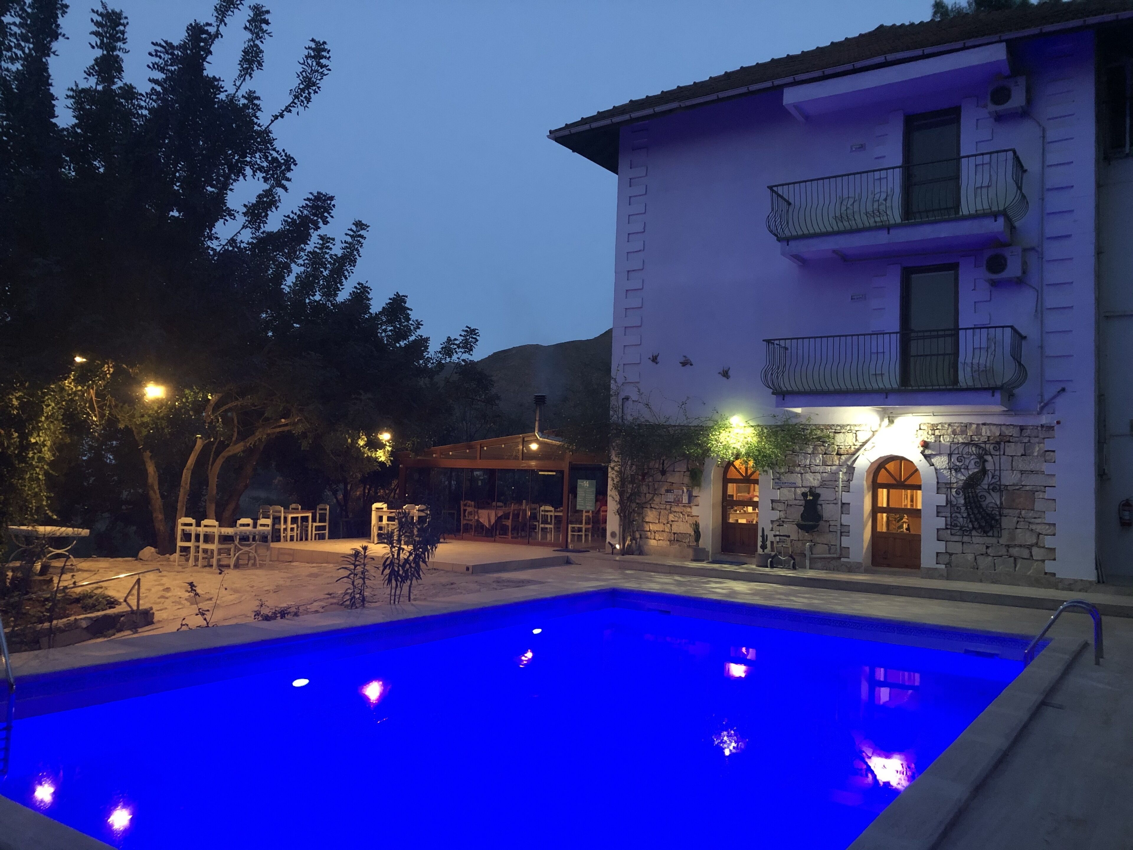 Swiss Eviniz Hotel
