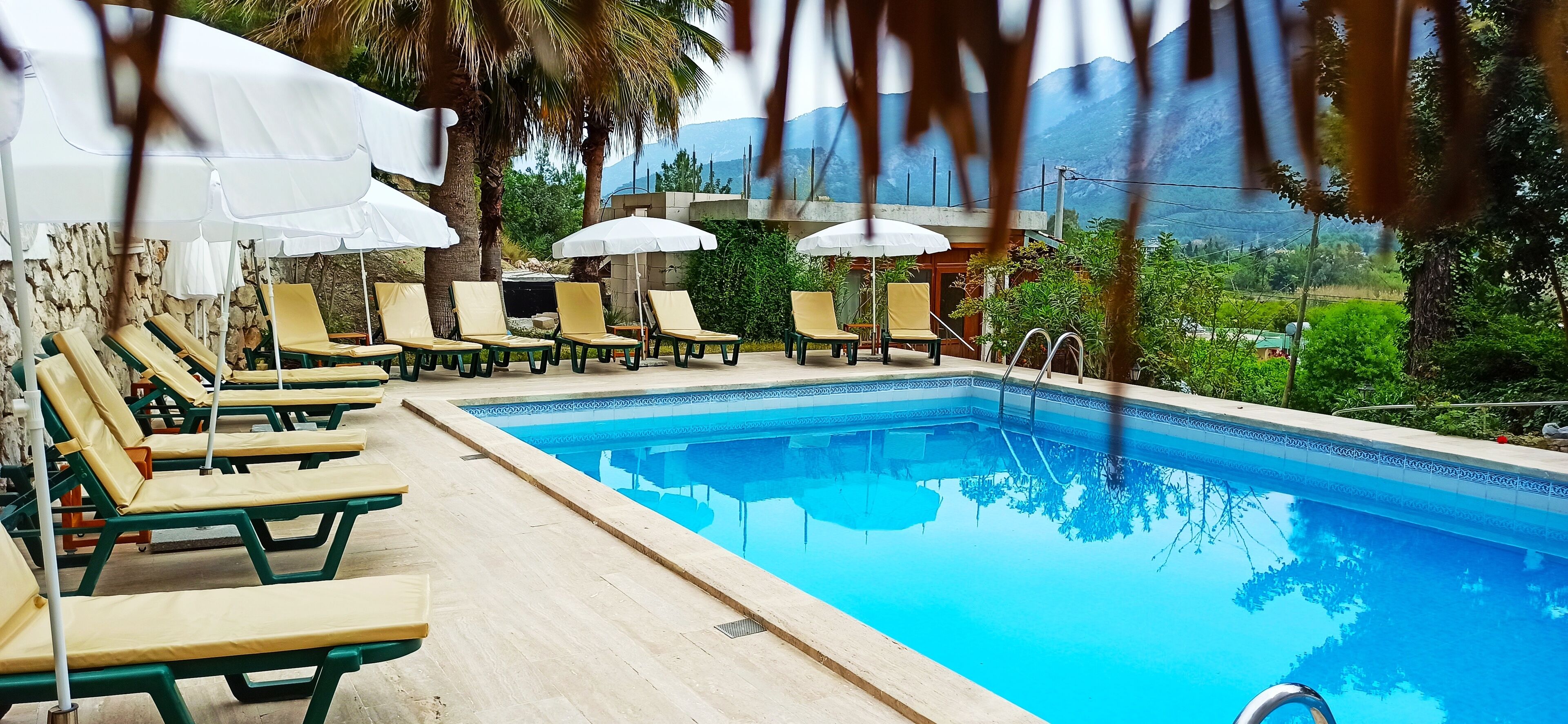 Swiss Eviniz Hotel