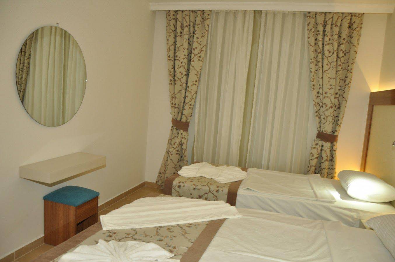 Almera Apart Hotel