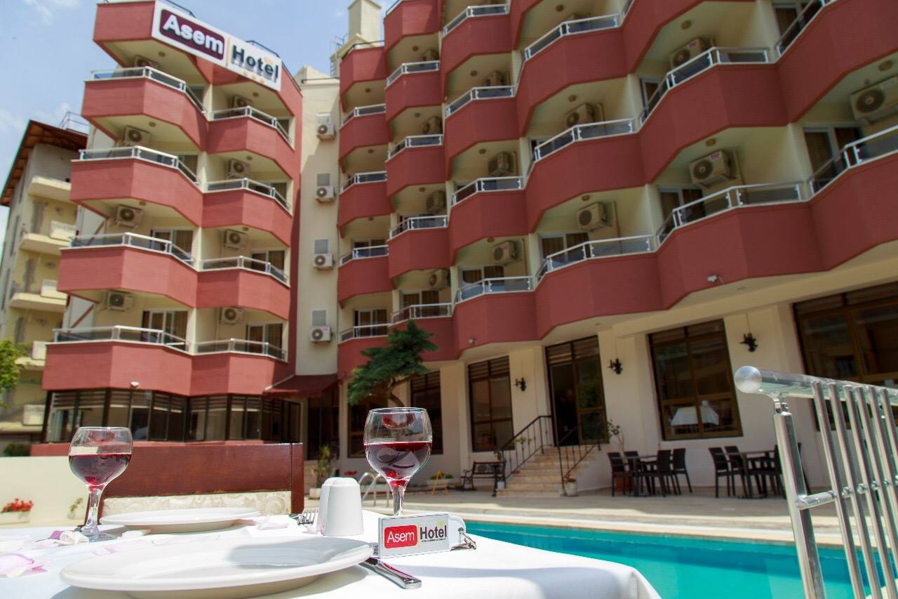 Yaman Life Hotel