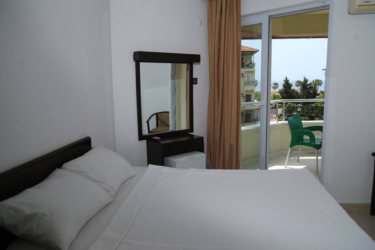 Yaman Life Hotel