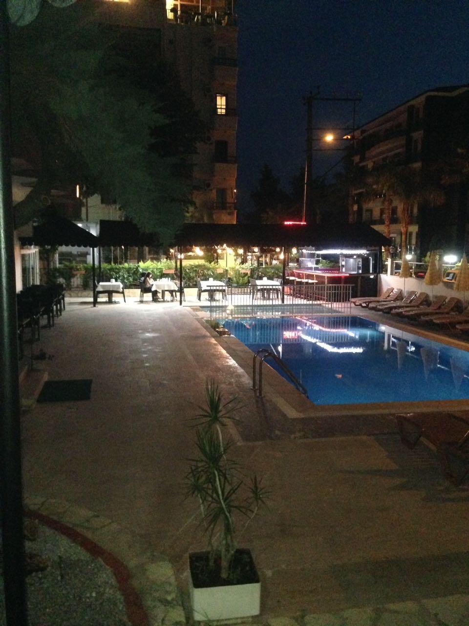 Yaman Life Hotel