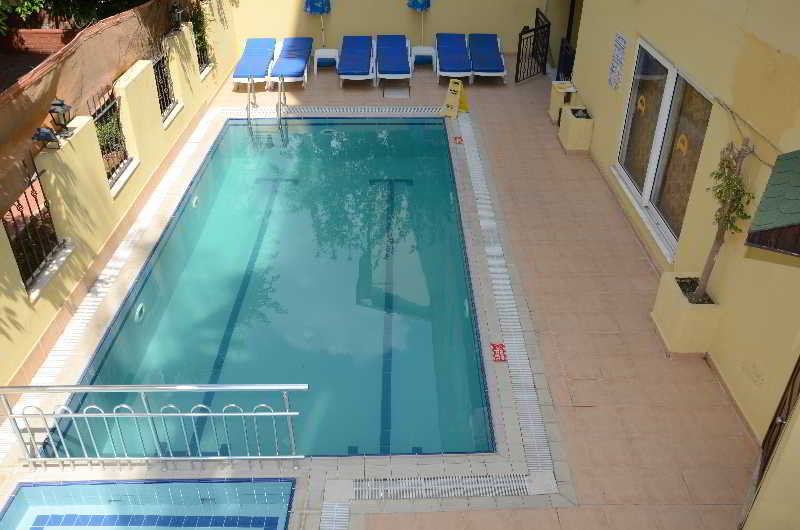 Azak Suit Apart Hotel