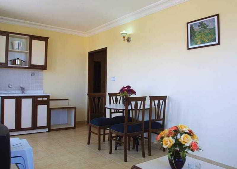 Azak Suit Apart Hotel