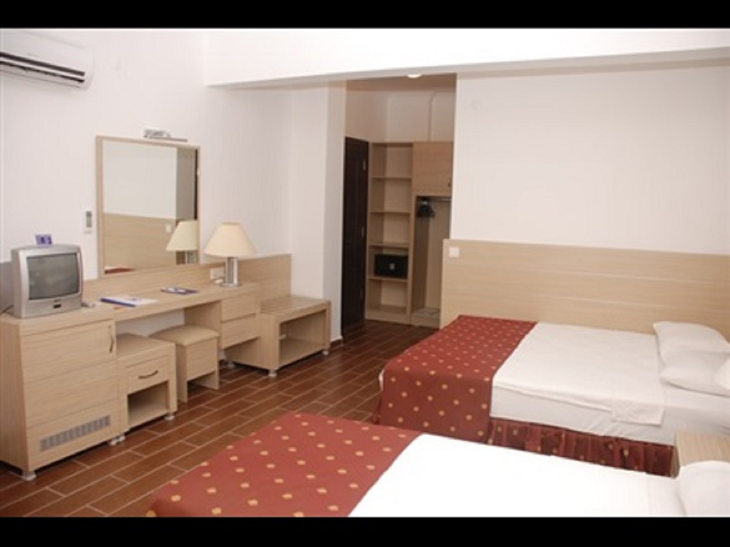 Boulevard Hotel