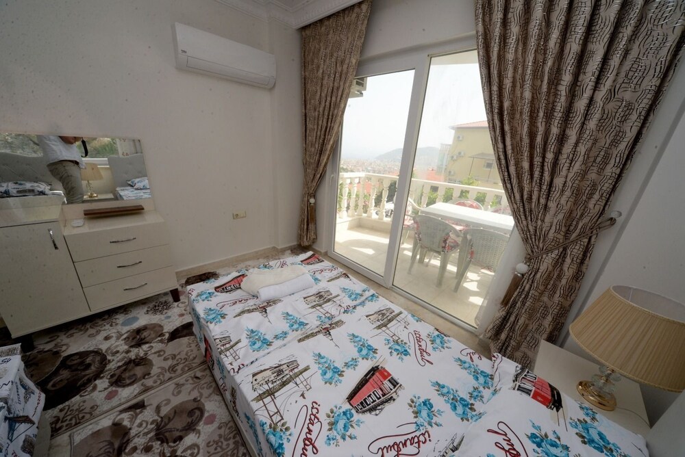 Emre Residence
